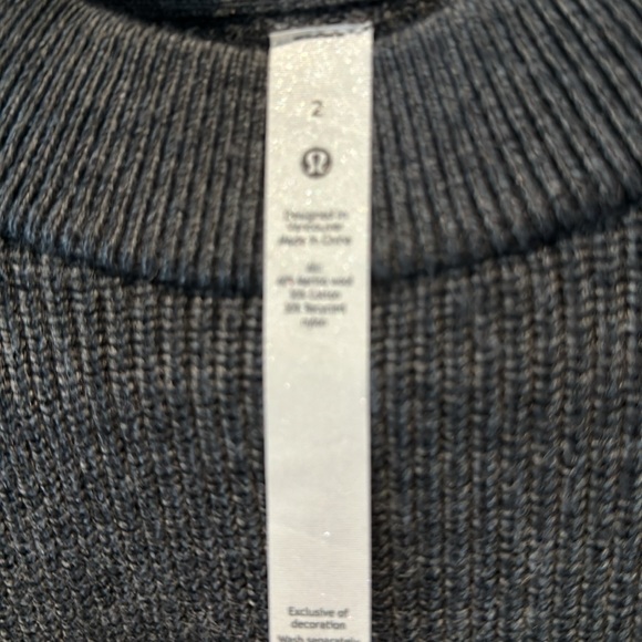 Lululemon Grey Knit Sweater - Size 2 - Great Condition!! - Picture 2 of 4